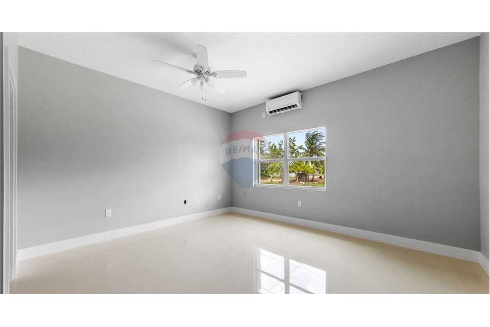 Villa - Te Koop - Bodden Town, Bodden Town, Cayman Islands - 10 - 90146047-11