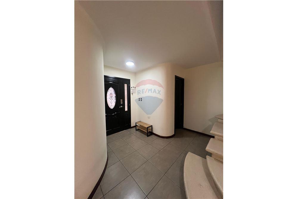 Villa - Te Koop - Guatemala City, Guatemala, Guatemala - 19 - 901011001-24