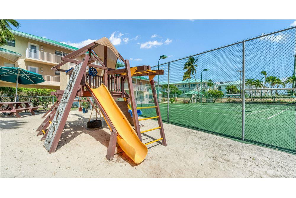 Condo/Apartment - For Sale - W Bay Bch South, Seven Mile, Cayman Islands - 39 - 90146034-181