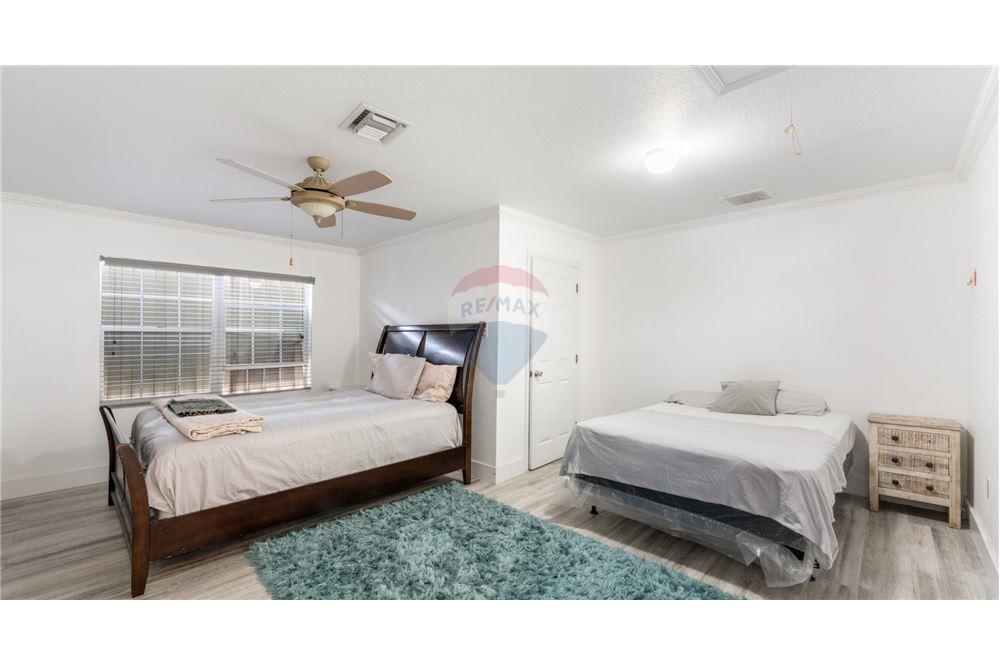 Villa - Te Koop - W Bay Bch West, West Bay, Cayman Islands - 14 - 90146044-57