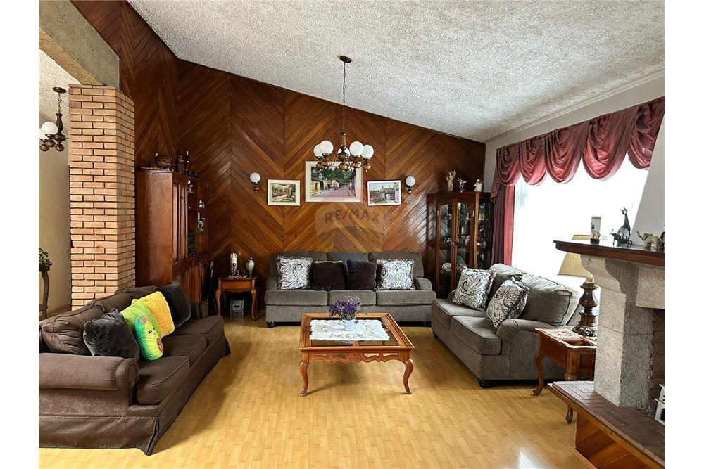 Villa - For Sale - Quetzaltenango, Quetzaltenango, Guatemala - 1 - 901011001-21