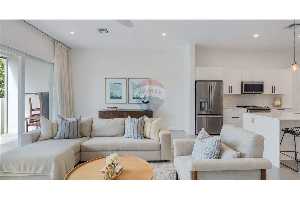 Appartement - Te Koop - W Bay Bch North, West Bay, Cayman Islands - 2 - 90146012-240