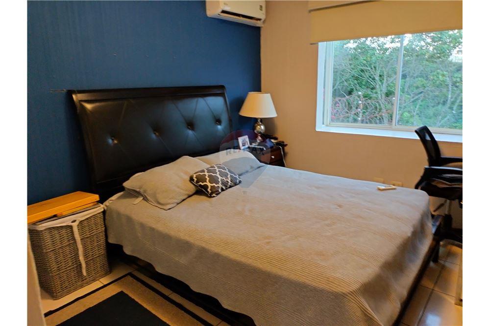 Villa - Te Koop - Guatemala City, Guatemala, Guatemala - 4 - 902691017-15