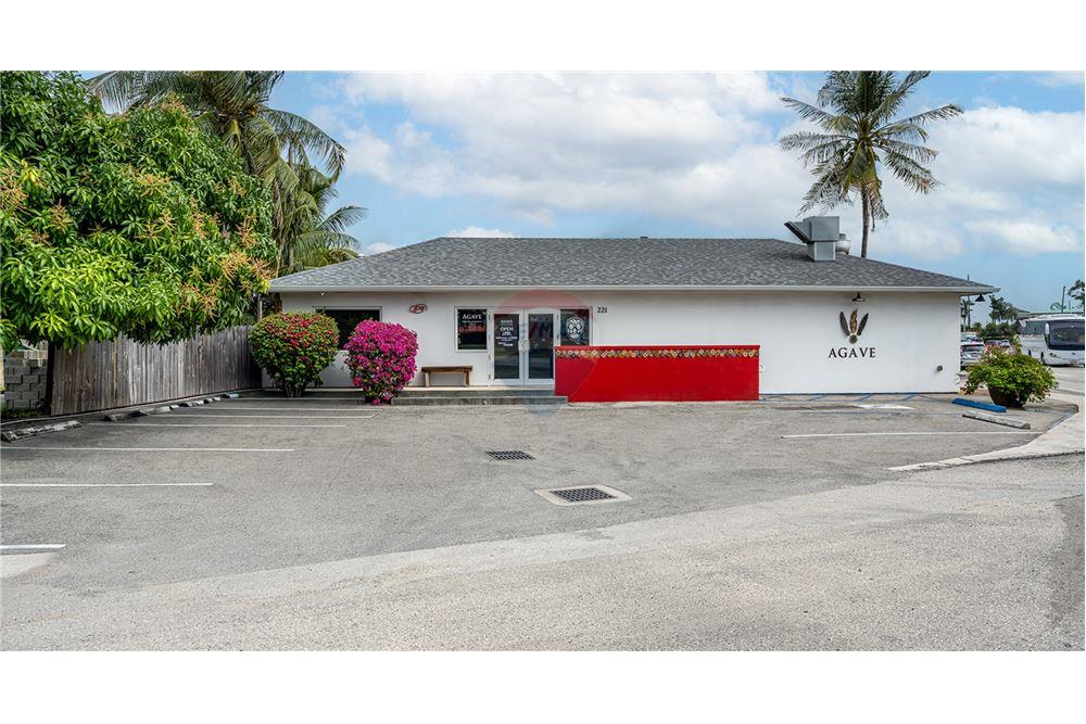 商业 - 商业/零售 - George Town Centr, George Town, 开曼群岛 - Caribbean & Central Ameri - 3 - 90146001-241