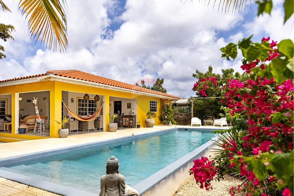 Charming Family Home close to Downtown