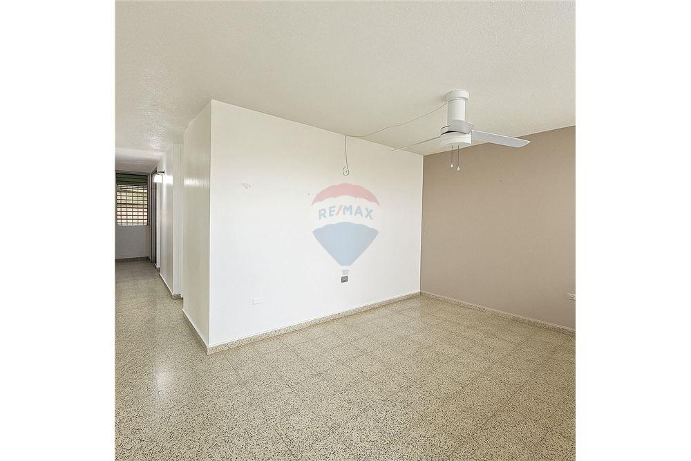 Villa - For Sale - Jard De Vega Baja, Vega Baja, Puerto Rico - 3 - 90156045-48