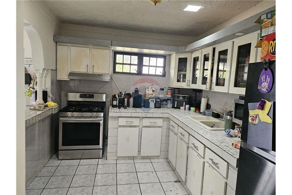 Villa - Te Koop - Vega Baja, Vega Baja, Puerto Rico - 3 - 90107004-252