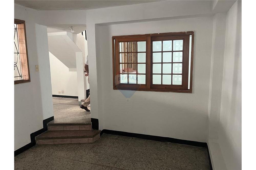 Villa - Venta - Mixco, Guatemala, Guatemala - 10 - 902091008-11