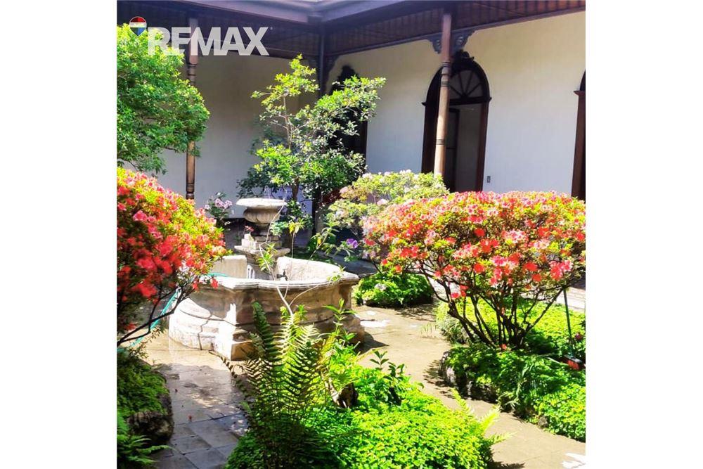 Bedrijfsmatig / Detailhandel - Te Koop - Zona 1, Guatemala, Guatemala - 2 - 902611001-78