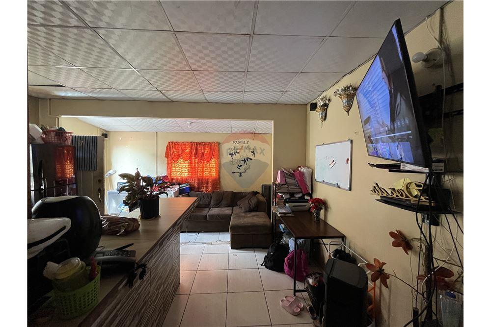 Tussenwoning - Te Koop - Arouca, Saint George, Trinidad and Tobago - 4 - 902551007-1