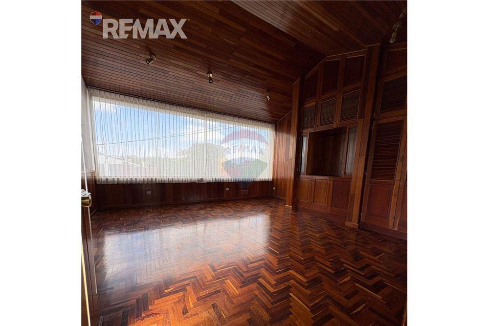 Villa - Te Koop - Guatemala City, Guatemala, Guatemala - 2 - 902611014-3