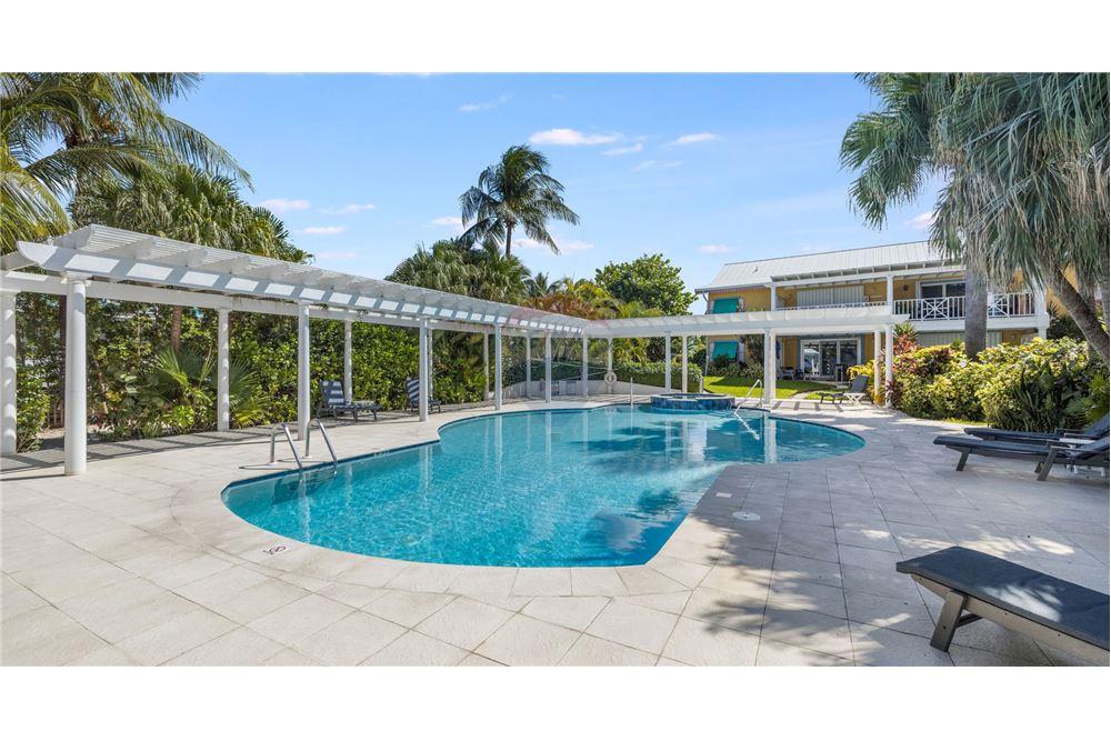 Appartement - Te Koop - W Bay Bch West, West Bay, Cayman Islands - 24 - 90146012-222