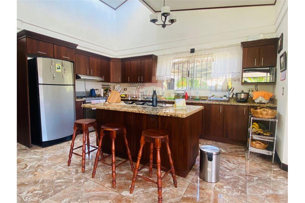Residencial - Villa - Atenas, Alajuela- Atenas, Costa Rica - Caribbean & Central Ameri - 10 - 90128002-1001