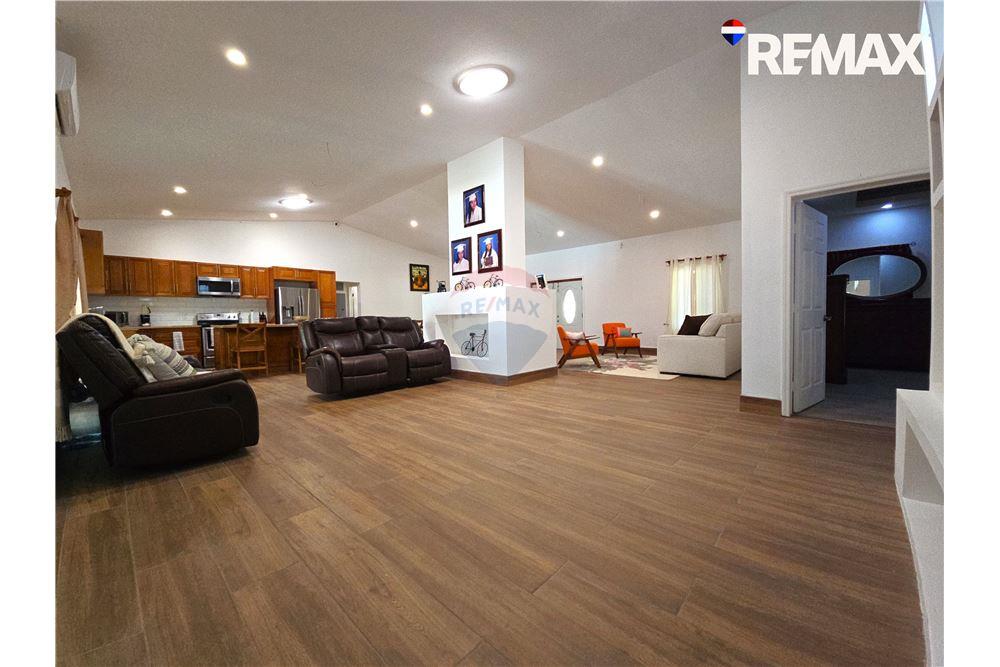 Residential - Multi-Family - León, León, Nicaragua - Caribbean & Central Ameri - 2 - 90119010-74