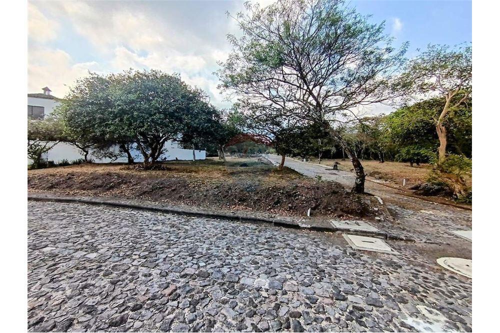 Land - For Sale - Alotenango, Sacatepéquez, Guatemala - 1 - 90129016-21