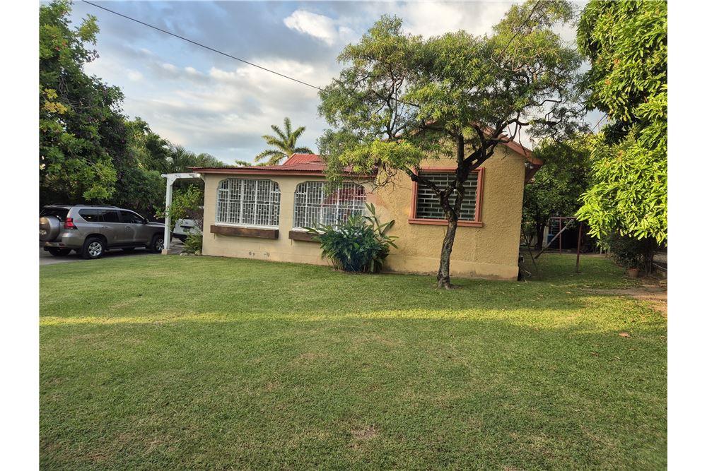 Villa - For Sale - Liguanea, Saint Andrew, Jamaica - 1 - 902411005-1