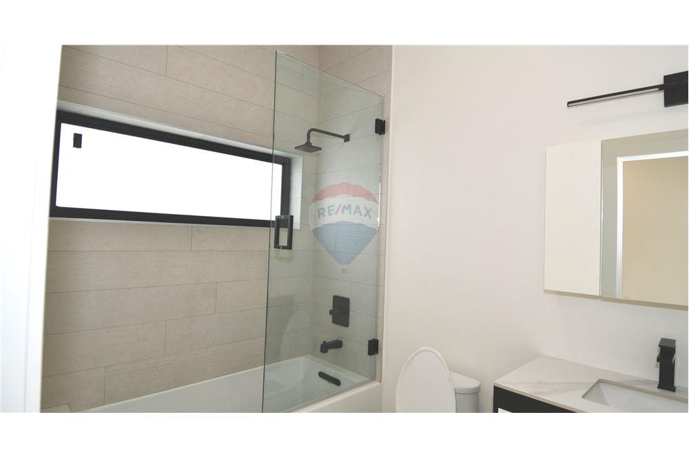 Residential - Villa - W Bay Bch West, West Bay, Cayman Islands - Caribbean & Central Ameri - 18 - 90146010-283