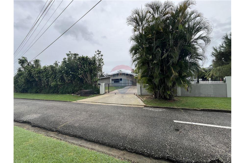 Bedrijfsmatig / Detailhandel - Te Koop - Valsayn, Saint George, Trinidad and Tobago - 1 - 902551007-5