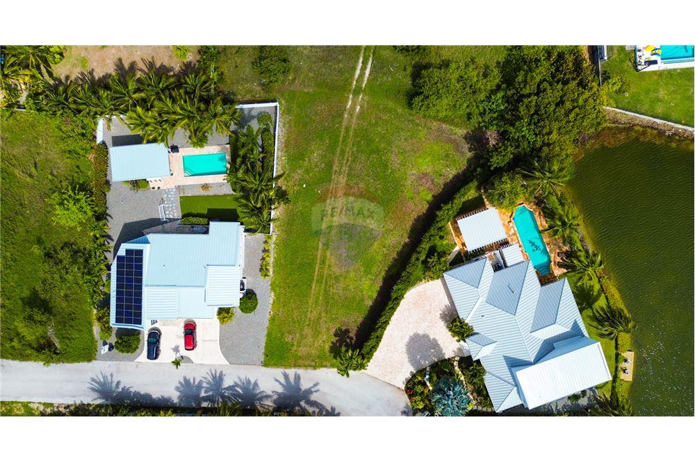 Land - For Sale - W Bay Bch South, Seven Mile, Cayman Islands - 3 - 90146042-54