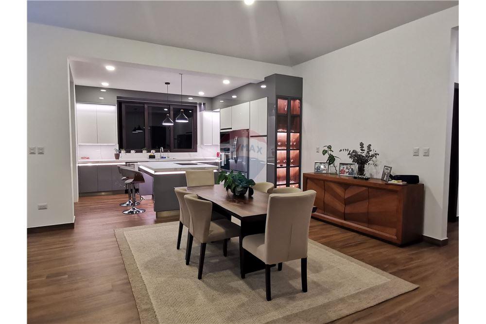 Villa - Venta - San José Pinula, Guatemala, Guatemala - 13 - 902691019-42