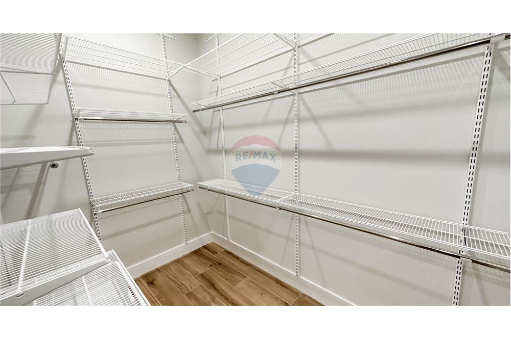 Appartement - Te Koop - W Bay Bch South, Seven Mile, Cayman Islands - 14 - 90146011-178