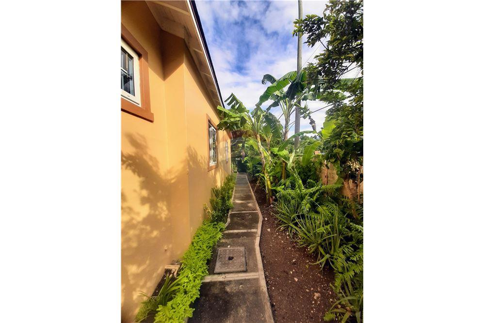Villa - For Sale - Lady Musgrave, Saint Andrew, Jamaica - 4 - 901321002-7