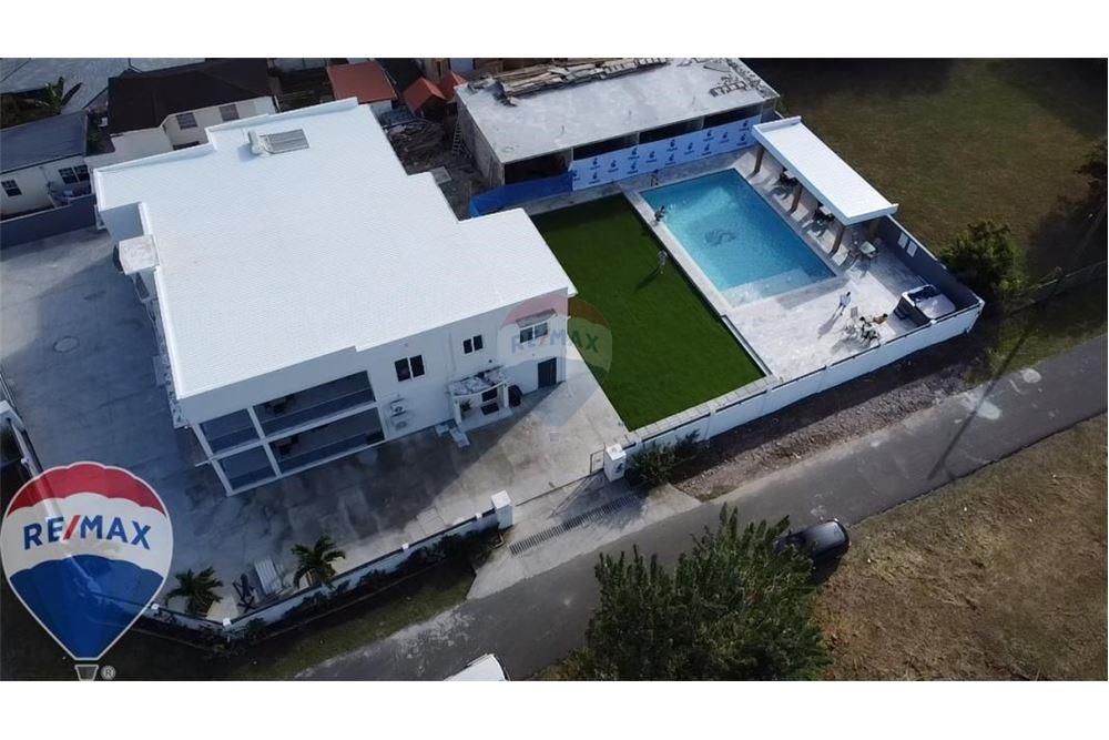 Villa - Alquiler/Arrendamiento - Gros Islet, Gros-Islet, St Lucia - 10 - 902071001-51