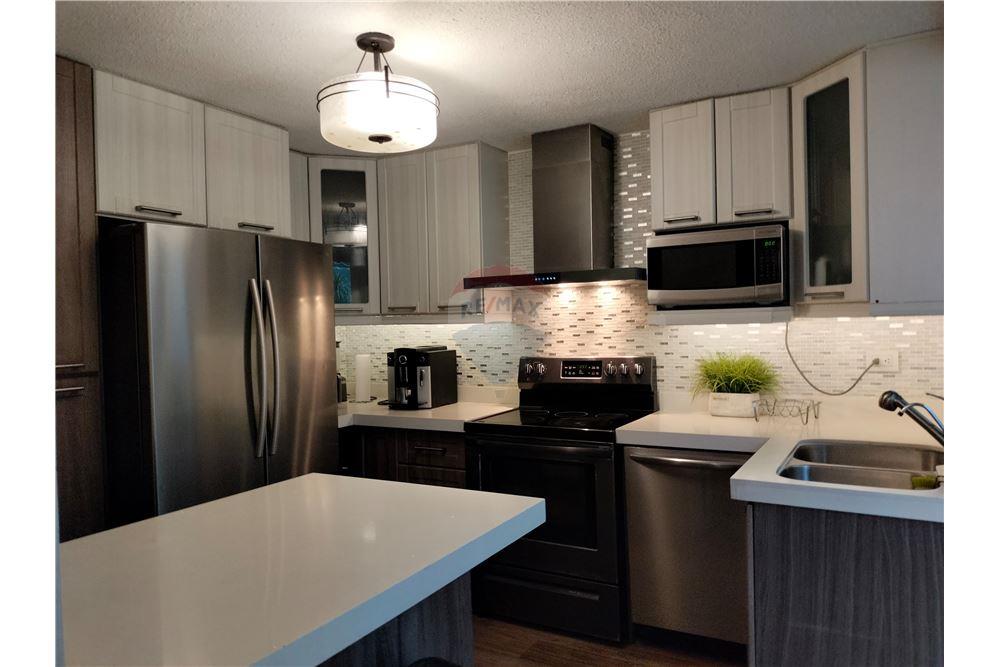 Villa - Te Koop - Guatemala City, Guatemala, Guatemala - 7 - 902691017-15