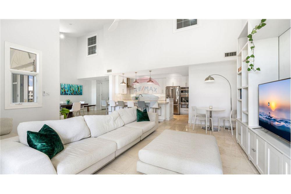 Condo/Apartment - For Sale - W Bay Bch South, Seven Mile, Cayman Islands - 13 - 90146034-175