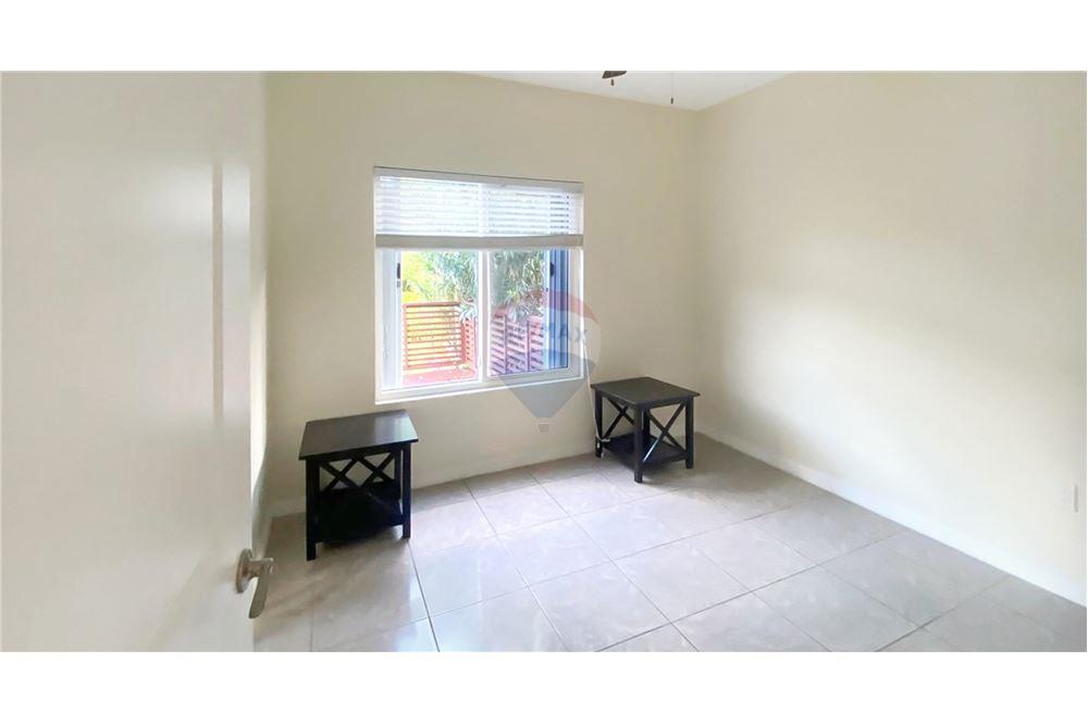 Villa - For Sale - George Town, Grand Cayman, Cayman Islands - 14 - 90146011-190