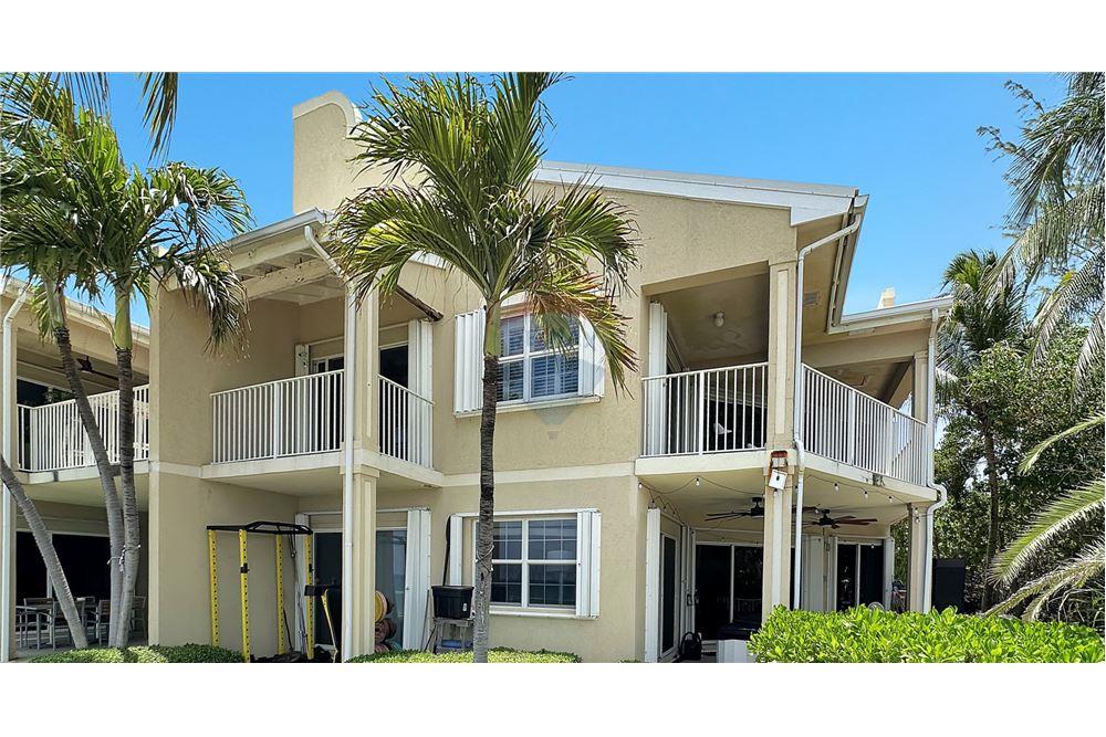 Appartement - Te Koop - W Bay Bch South, Seven Mile, Cayman Islands - 2 - 90146011-182