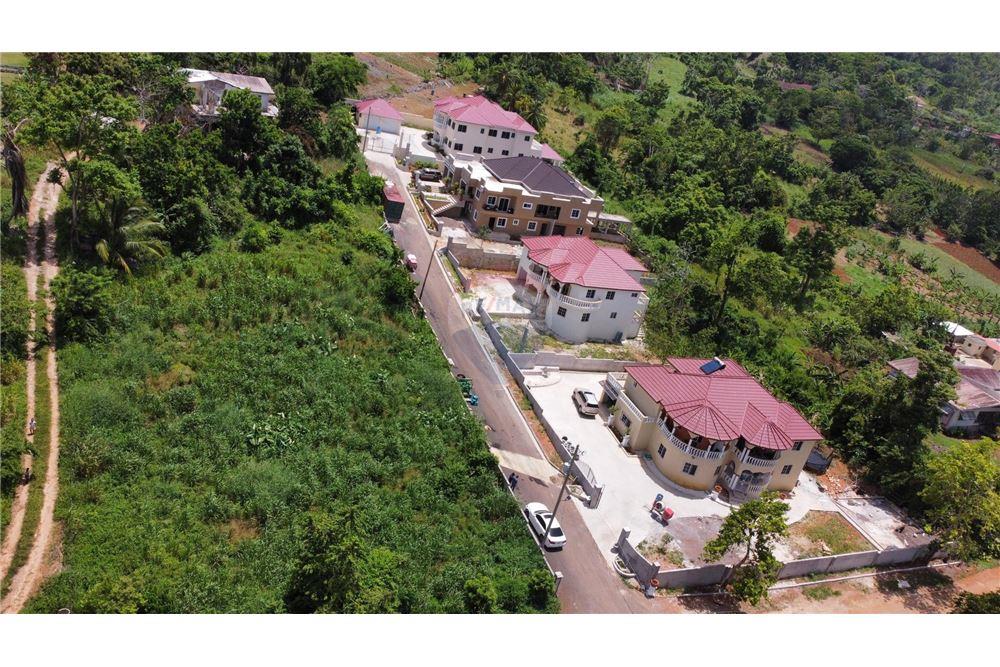 Villa - Venta - Browns Town, Saint Ann, Jamaica - 1 - 90153103-20