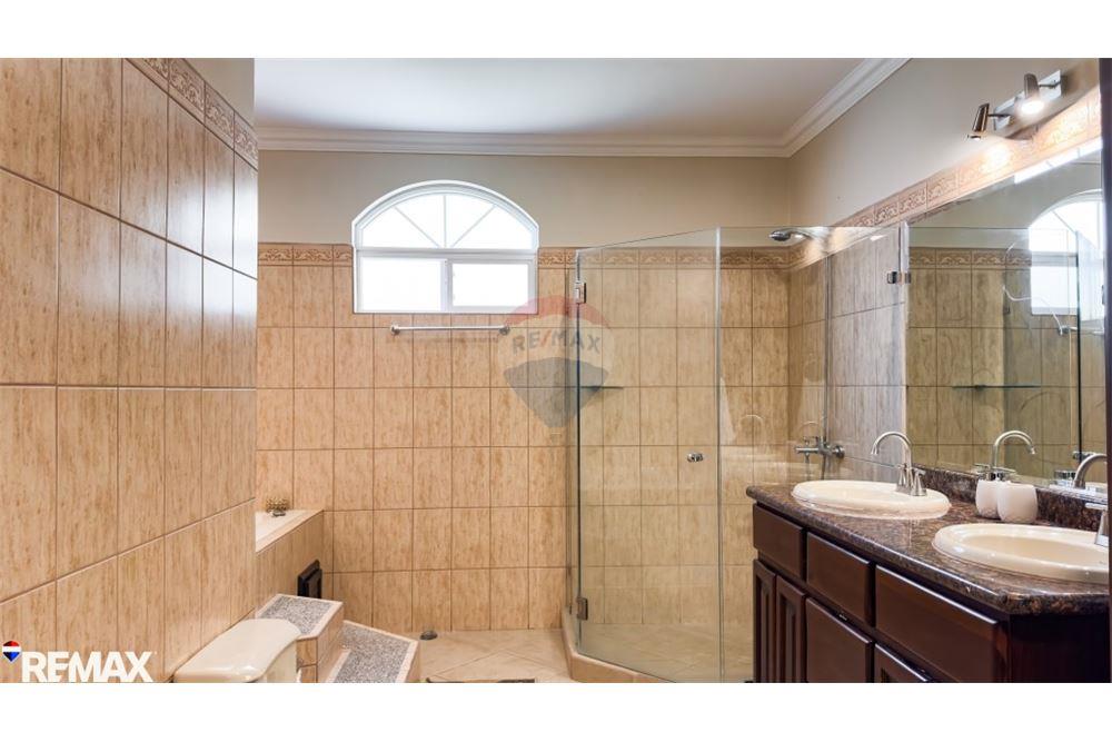 Residenziale - Villa - Jaco - Herradura, Puntarenas- Garabito, Costa Rica - Caribbean & Central Ameri - 12 - 90168012-249