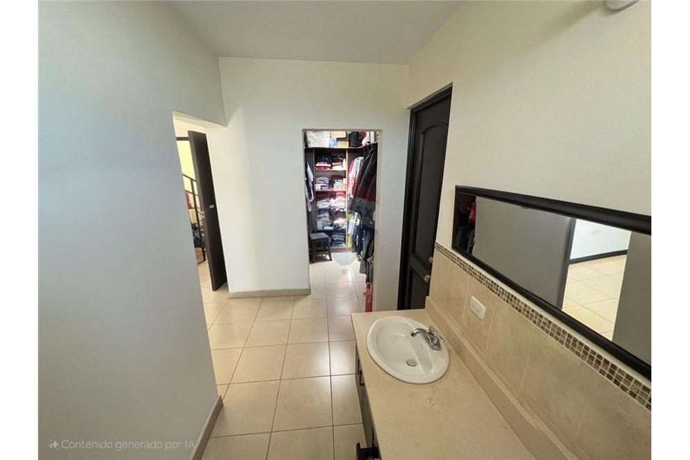 Villa - For Sale - Mixco, Guatemala, Guatemala - 12 - 901491001-7