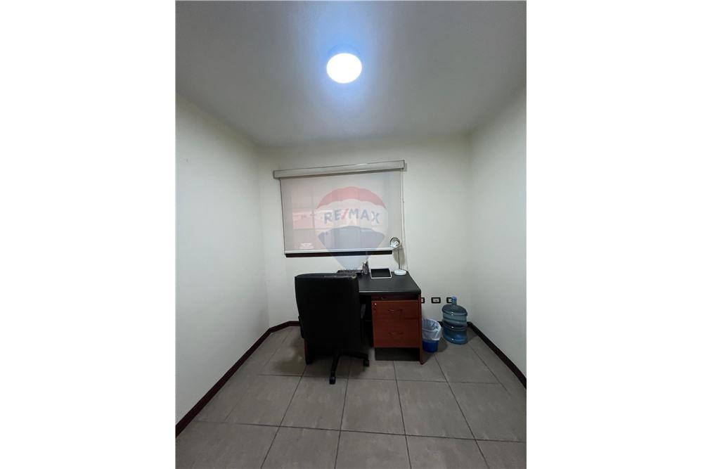 Villa - Te Koop - Guatemala City, Guatemala, Guatemala - 10 - 901011001-24