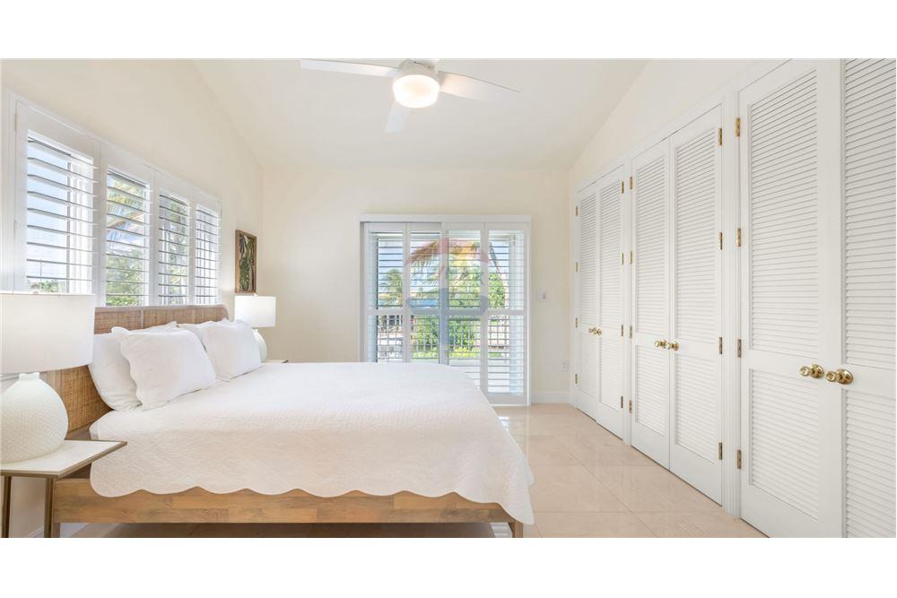 Villa - Venta - W Bay Bch North, West Bay, Islas Caimán - 28 - 90146034-171