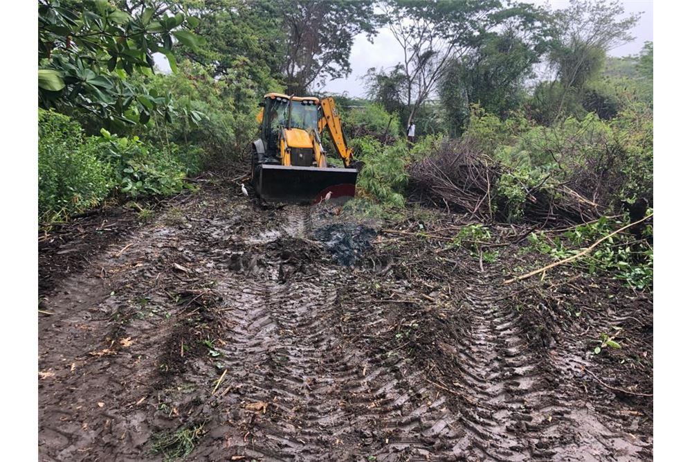 Grondstuk - Te Koop - Arouca, Saint George, Trinidad and Tobago - 6 - 902551005-1