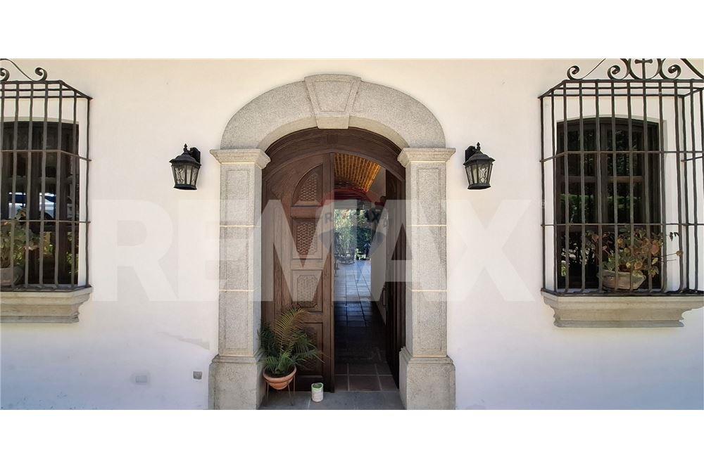 Villa - Te Koop - Guatemala City, Guatemala, Guatemala - 2 - 902091017-23