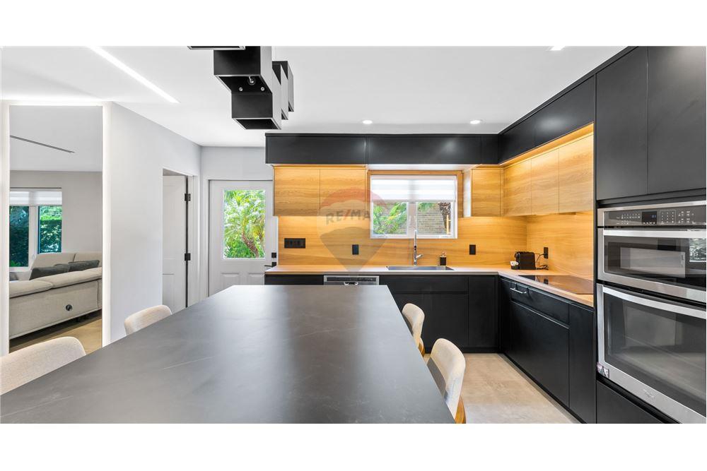 Condo/Apartment - For Sale - South Sound, South Sound, Cayman Islands - 1 - 90146018-310