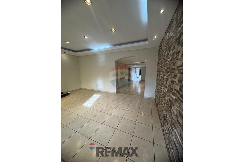 Villa - For Sale - Santa Tecla, La Libertad, El Salvador - 4 - 901061001-4