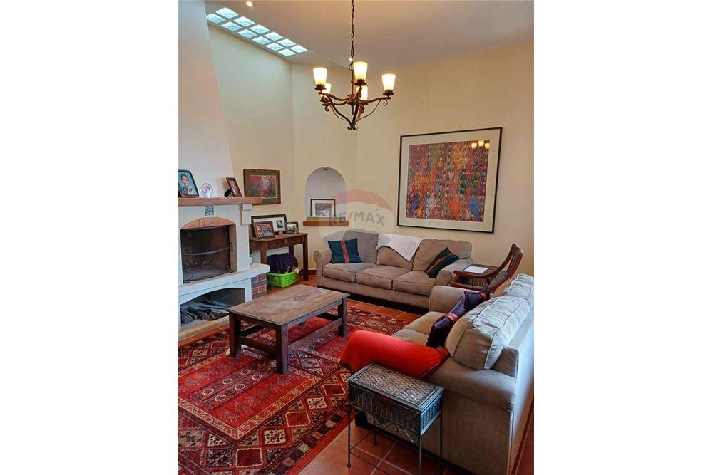 Villa - For Sale - San Cristóbal El Alto, Sacatepéquez, Guatemala - 1 - 90129010-49