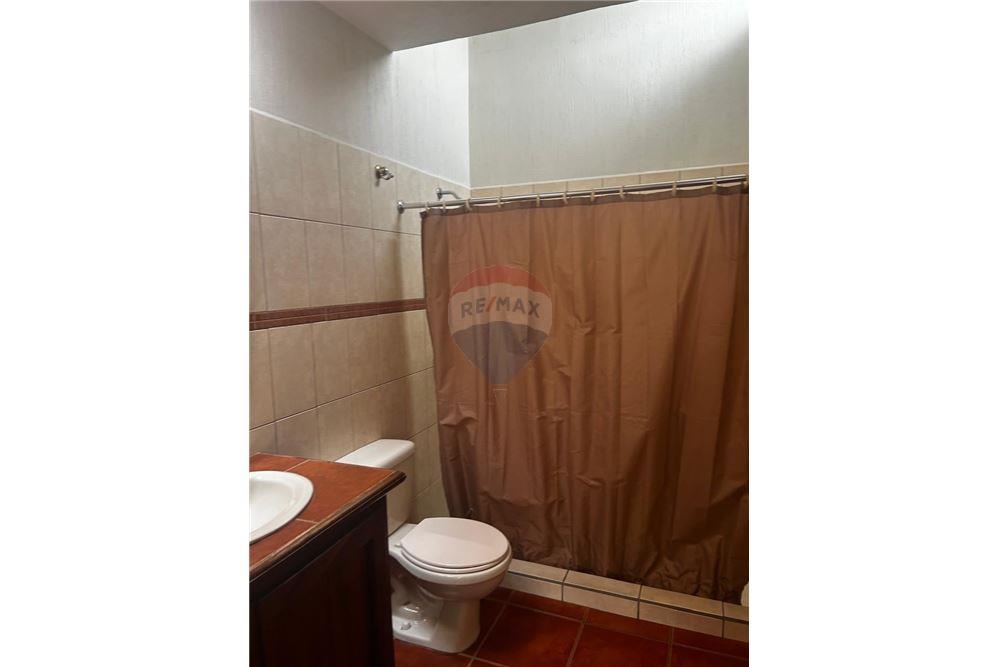 Villa - Venta - Olintepeque, Quetzaltenango, Guatemala - 10 - 901011001-25