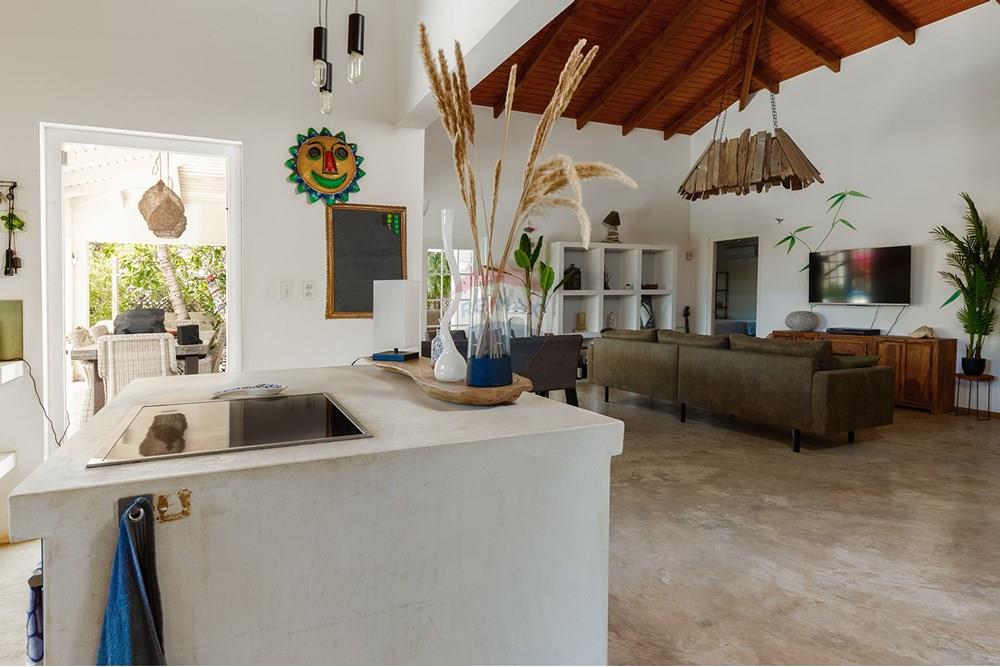 Villa - For Sale - Kralendijk, Bonaire, Bonaire - 201 kitchen+living a.jpg - 900171011-93