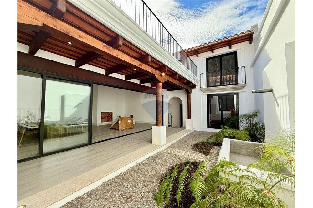 Villa - Te Koop - San Miguel Dueñas, Sacatepéquez, Guatemala - 1 - 90129001-366