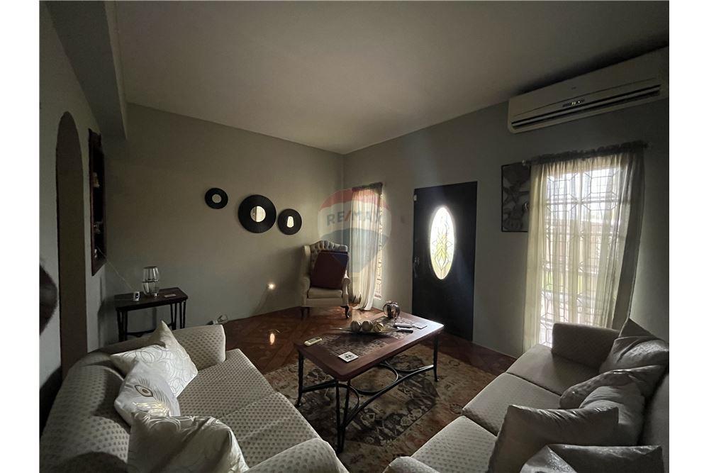 Tussenwoning - Te Koop - Arouca, Saint George, Trinidad and Tobago - 3 - 902551007-2