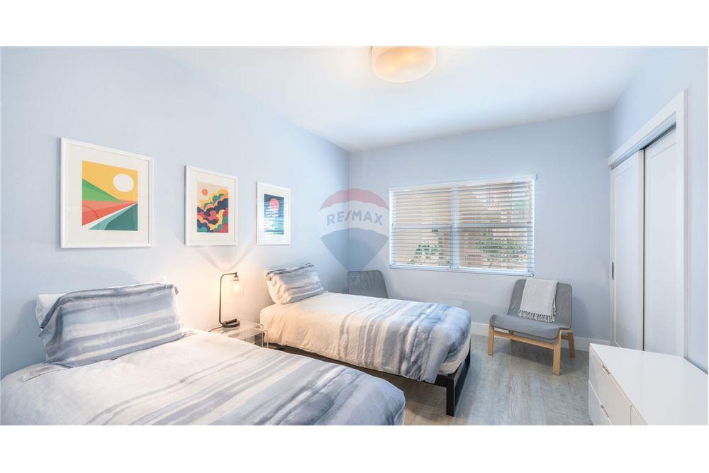 Condo/Apartment - For Sale - W Bay Bch South, Seven Mile, Cayman Islands - 31 - 90146034-181