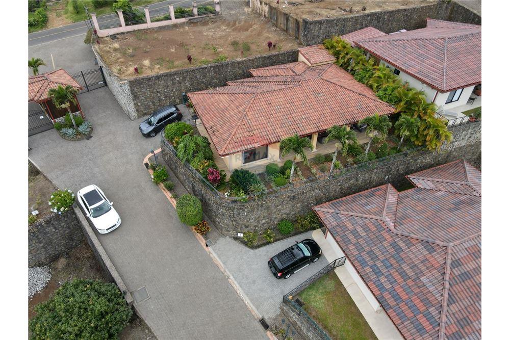 Residencial - Villa - Naranjo, Puntarenas, Costa Rica - Caribbean & Central Ameri - 1 - 90128002-987