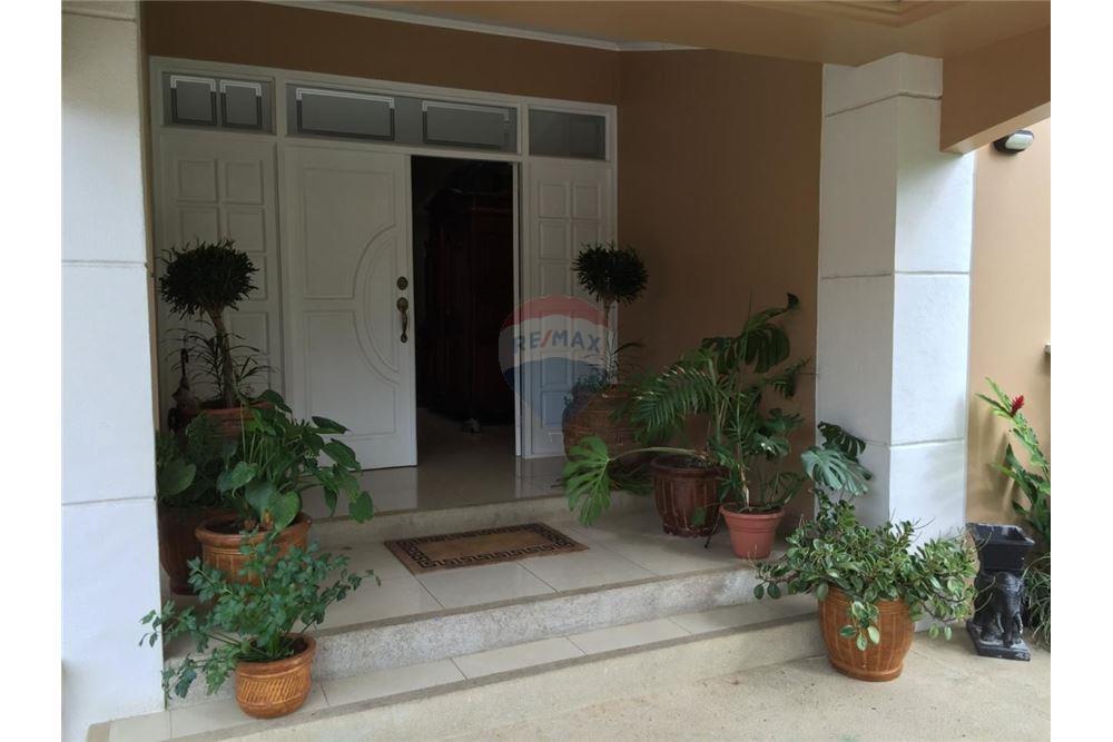 Villa - Te Koop - Curridabat, San José - Curridabat, Costa Rica - 6 - 901251002-34