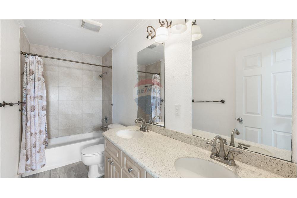 Villa - Te Koop - W Bay Bch West, West Bay, Cayman Islands - 13 - 90146044-57