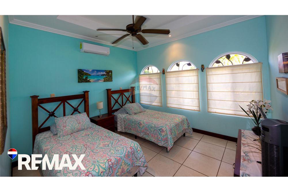 Résidentiel - Maison / Villa - Parrita - Esterillos, Puntarenas - Parrita, Costa Rica - Caribbean & Central Ameri - 11 - 90168013-181